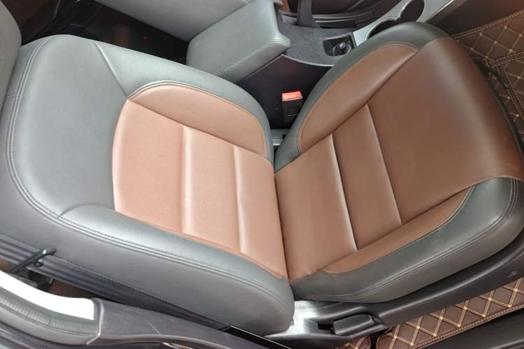 Used Haval H5 Classic 2018 Classic Edition 2.0T Diesel Manual 4x4 Elite Model Right Front Seat