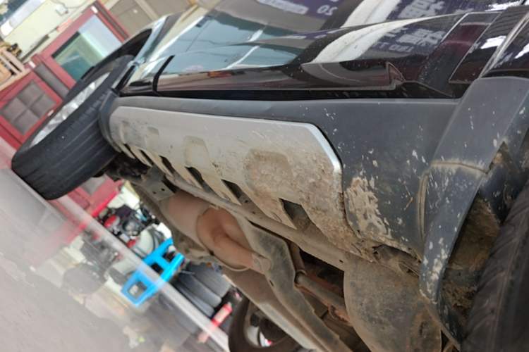 Used Haval H5 Classic 2018 Classic Edition 2.0T Diesel Manual 4x4 Elite Model Right Side Sill