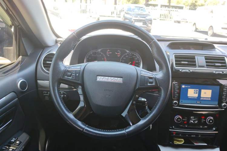 Used Haval H5 Classic 2018 Classic Edition 2.0T Manual 4x4 Progressive Model Steering Wheel