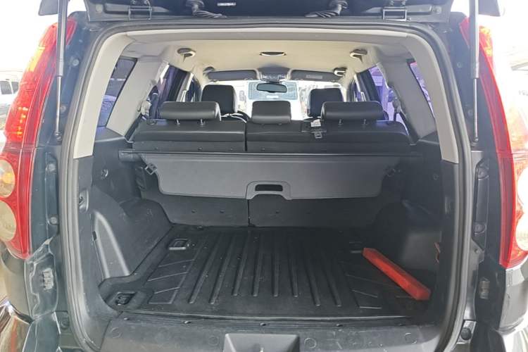 Used Haval H5 Classic 2018 Classic Edition 2.0T Manual Two-Wheel Drive Elite Model Trunk
