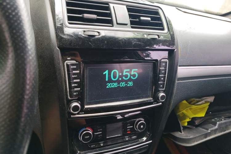 Used Haval H5 Classic 2018 Classic Edition 2.0T Manual Two-Wheel Drive Elite Model Audio And AC Panel