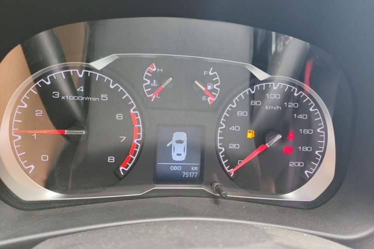 Used Haval H5 Classic 2018 Classic Edition 2.0T Manual Two-Wheel Drive Elite Model Instrument Cluster