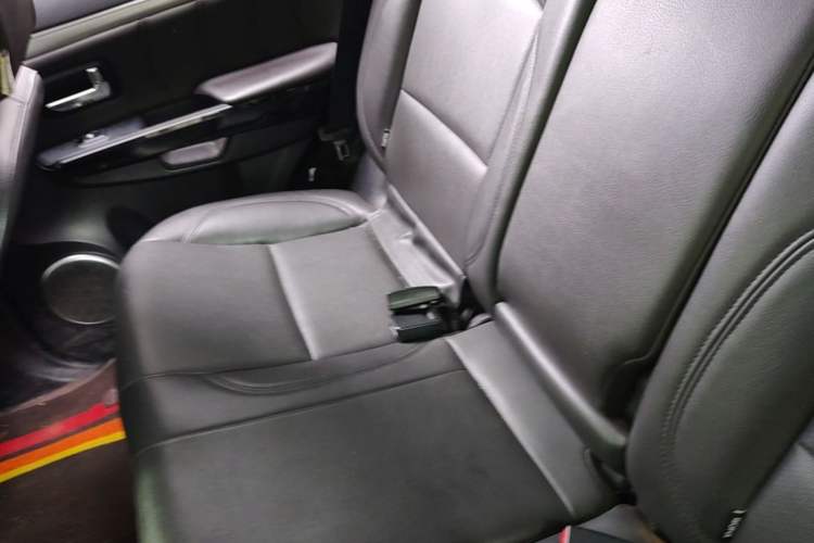 Used Haval H5 Classic 2018 Classic Edition 2.0T Manual Two-Wheel Drive Elite Model Left Rear Seat