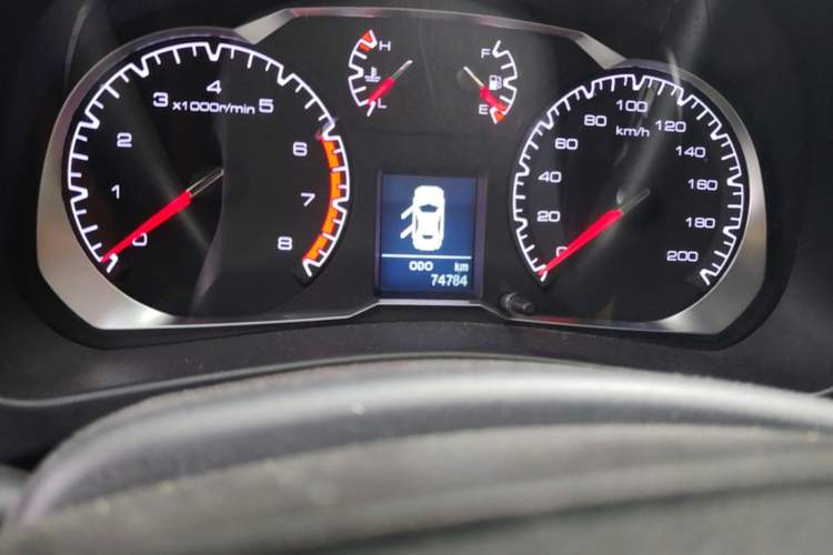 Used Haval H5 Classic 2018 Classic Edition 2.0T Manual Two-Wheel Drive Elite Model Odometer Close Up