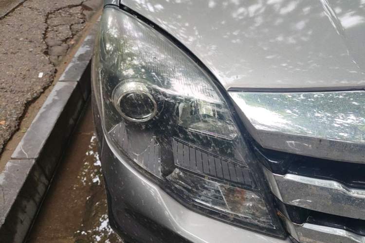 Used Haval H5 Classic 2018 Classic Edition 2.0T Manual Two-Wheel Drive Elite Model Right Front Headlight