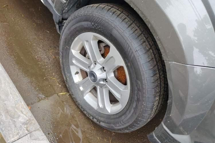 Used Haval H5 Classic 2018 Classic Edition 2.0T Manual Two-Wheel Drive Elite Model Right Front Wheel Hub