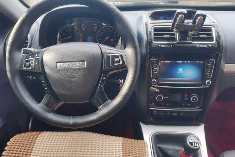 Used Haval H5 Classic 2018 Classic Edition 2.0T Manual 4x4 Prestige Model Audio And AC Panel