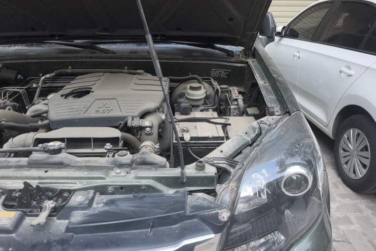 Used Haval H5 Classic 2018 Classic Edition 2.0T Manual 4x4 Elite Model Engine Bay Left