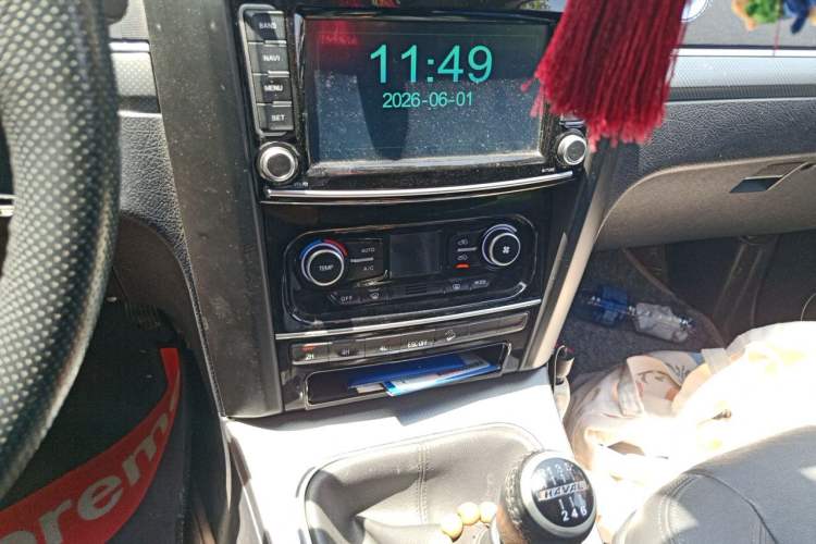 Used Haval H5 Classic 2018 Classic Edition 2.0T Manual 4x4 Prestige Model Audio And AC Panel