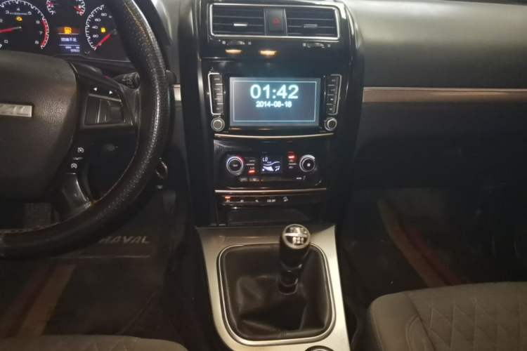 Used Haval H5 Classic 2018 Classic Edition 2.0T Manual 4x4 Progressive Model Audio And AC Panel