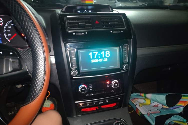 Used Haval H5 Classic 2018 Classic Edition 2.0T Diesel Manual 4x4 Elite Model Audio And AC Panel