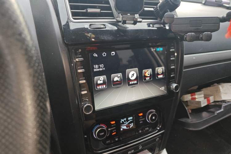 Used Haval H5 Classic 2018 Classic Edition 2.0T Diesel Manual 4x4 Prestige Model Audio And AC Panel