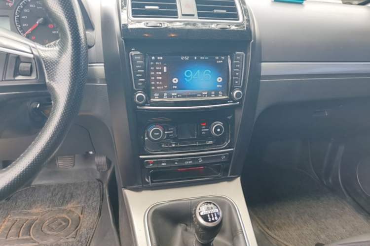 Used Haval H5 Classic 2018 Classic Edition 2.0T Diesel Manual 4x4 Elite Model Audio And AC Panel