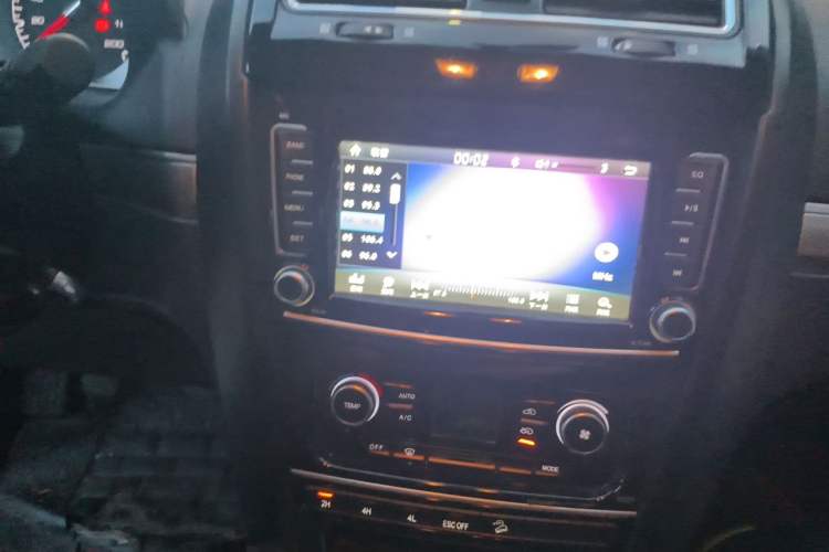 Used Haval H5 Classic 2018 Classic Edition 2.0T Manual 4x4 Progressive Model Audio And AC Panel