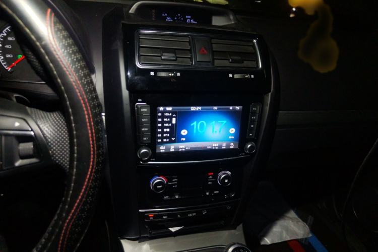 Used Haval H5 Classic 2018 Classic Edition 2.0T Diesel Manual 4x4 Prestige Model Audio And AC Panel
