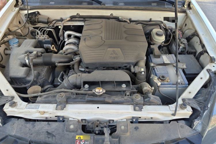 Used Haval H5 Classic 2018 Classic Edition 2.0T Manual 4x4 Prestige Model Engine Bay