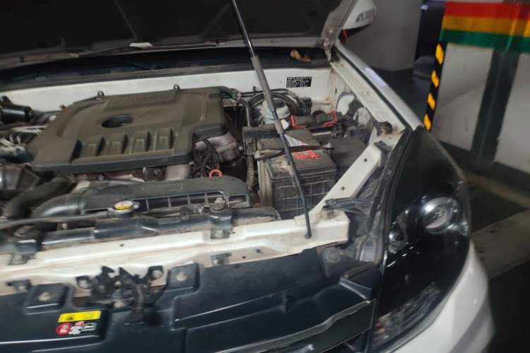 Used Haval H5 Classic 2018 Classic Edition 2.0T Diesel Manual 4x4 Elite Model Engine Bay Left