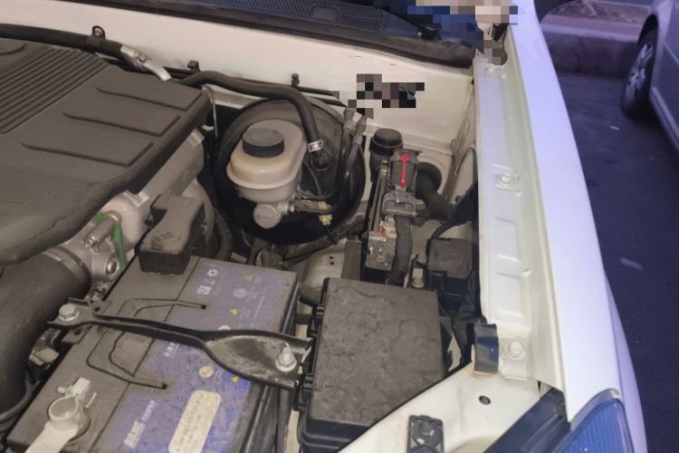 Used Haval H5 Classic 2018 Classic Edition 2.0T Manual 4x4 Prestige Model Engine Bay Left