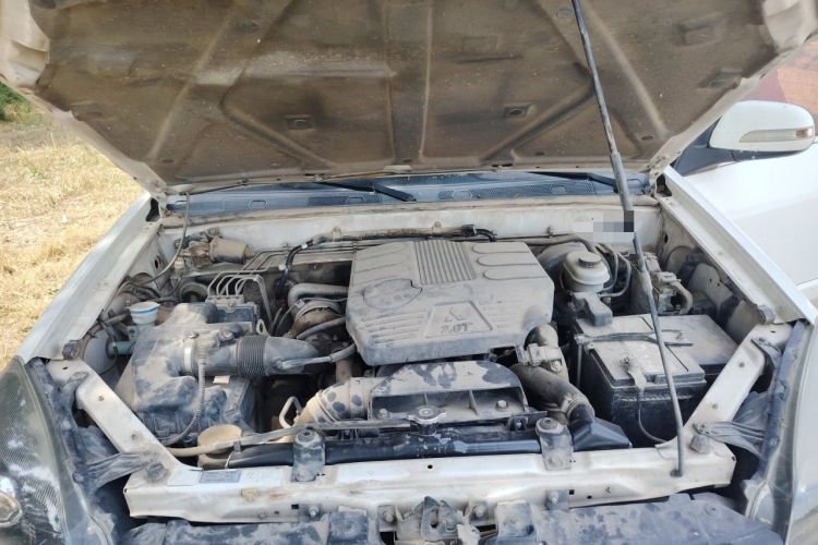 Used Haval H5 Classic 2018 Classic Edition 2.0T Manual 4x4 Prestige Model Engine Bay