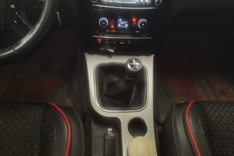 Used Haval H5 Classic 2018 Classic Edition 2.0T Manual 4x4 Progressive Model Gear Lever