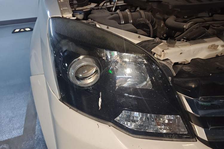 Used Haval H5 Classic 2018 Classic Edition 2.0T Diesel Manual 4x4 Prestige Model Right Front Headlight