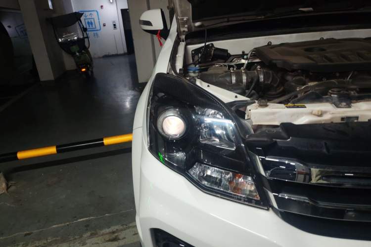 Used Haval H5 Classic 2018 Classic Edition 2.0T Diesel Manual 4x4 Elite Model Right Front Headlight