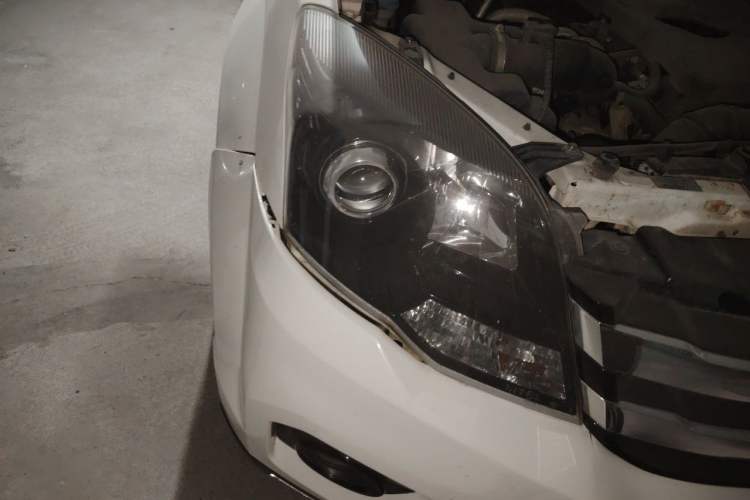 Used Haval H5 Classic 2018 Classic Edition 2.0T Manual 4x4 Progressive Model Right Front Headlight