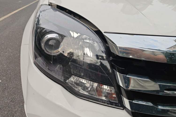 Used Haval H5 Classic 2018 Classic Edition 2.0T Diesel Manual 4x4 Prestige Model Right Front Headlight