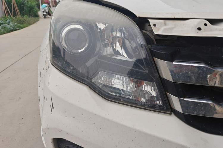Used Haval H5 Classic 2018 Classic Edition 2.0T Diesel Manual 4x4 Elite Model Right Front Headlight