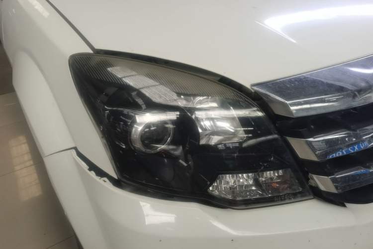 Used Haval H5 Classic 2018 Classic Edition 2.0T Manual 4x4 Progressive Model Right Front Headlight