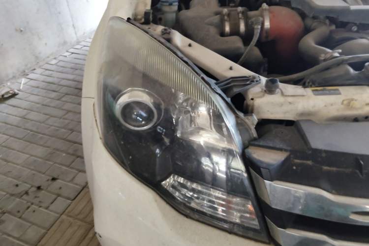 Used Haval H5 Classic 2018 Classic Edition 2.0T Diesel Manual 4x4 Prestige Model Right Front Headlight