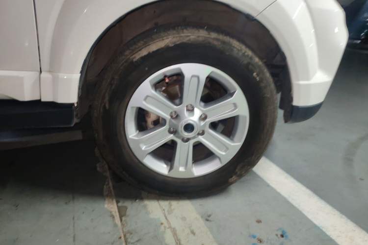 Used Haval H5 Classic 2018 Classic Edition 2.0T Diesel Manual 4x4 Elite Model Right Front Wheel Hub