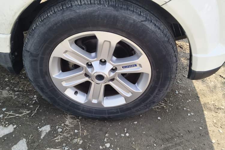 Used Haval H5 Classic 2018 Classic Edition 2.0T Manual Two-Wheel Drive Elite Model Right Front Wheel Hub