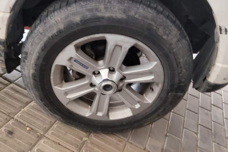 Used Haval H5 Classic 2018 Classic Edition 2.0T Diesel Manual 4x4 Prestige Model Right Front Wheel Hub
