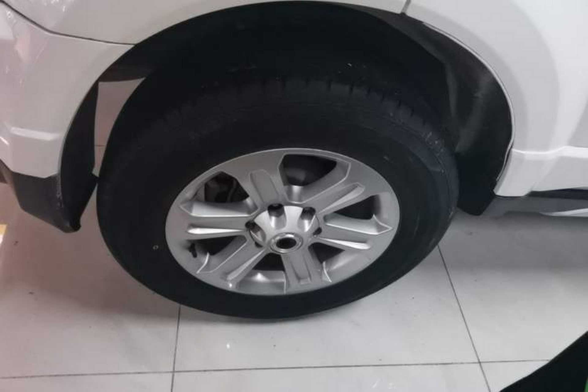 Used Haval H5 Classic 2018 Classic Edition 2.0T Diesel Manual 4x4 Prestige Model Right Rear Wheel Hub