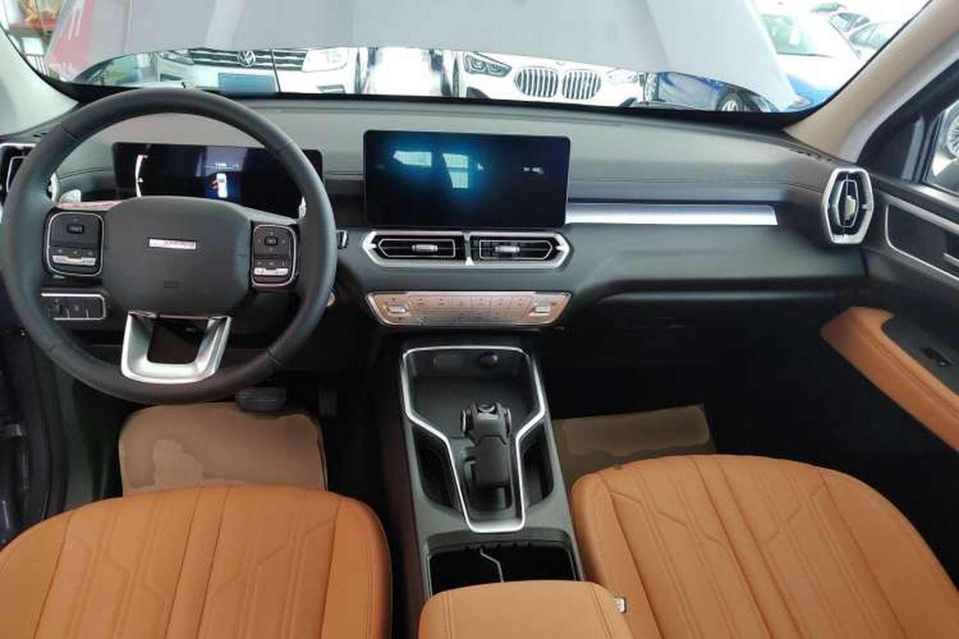 Used Haval H5 Classic 2023 2.0T Automatic All-Wheel Drive LinkedIn Gasoline Center Console