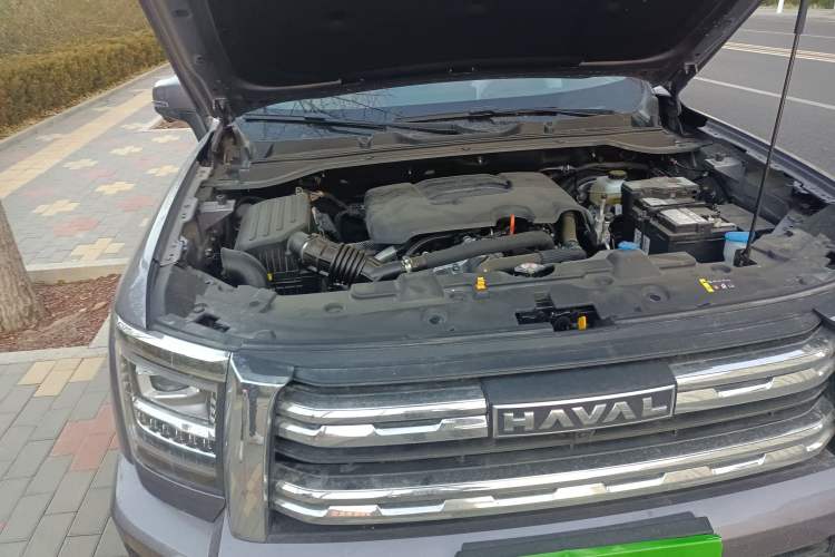 Used Haval H5 Classic 2023 2.0T Automatic All-Wheel Drive LinkedIn Gasoline Engine Bay Right