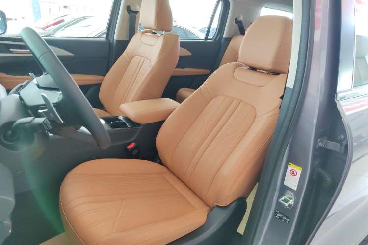 Used Haval H5 Classic 2023 2.0T Automatic All-Wheel Drive LinkedIn Gasoline Left Front Seat