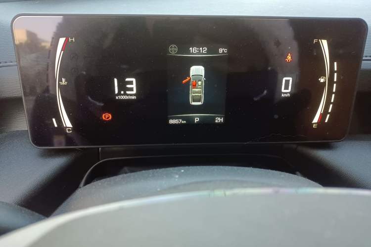 Used Haval H5 Classic 2023 2.0T Automatic All-Wheel Drive LinkedIn Gasoline Odometer Close Up