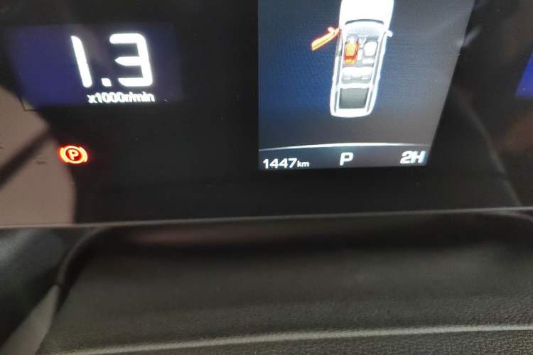 Used Haval H5 Classic 2023 2.0T Automatic All-Wheel Drive LinkedIn Gasoline Odometer Close Up