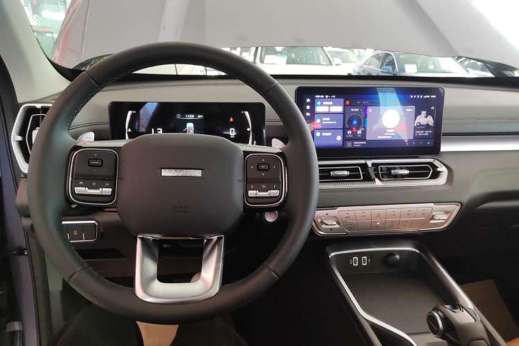 Used Haval H5 Classic 2023 2.0T Automatic All-Wheel Drive LinkedIn Gasoline Steering Wheel