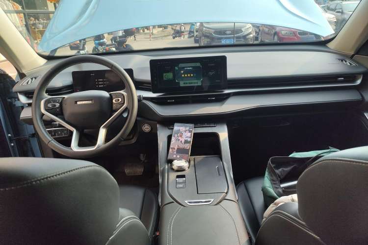 Used Haval H6 2022 Third Generation 1.5T DHT Center Console