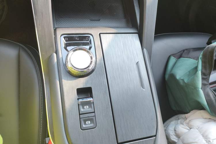 Used Haval H6 2022 Third Generation 1.5T DHT Gear Lever
