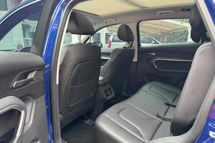 Used Haval H6 2017 Blue Label 2.0T Automatic Two-Wheel Drive Smart Edition Interior 4