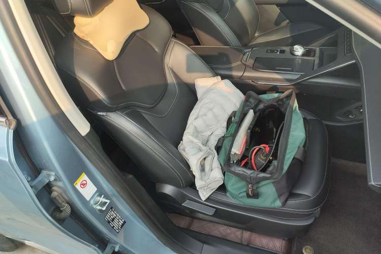Used Haval H6 2022 Third Generation 1.5T DHT Right Front Seat