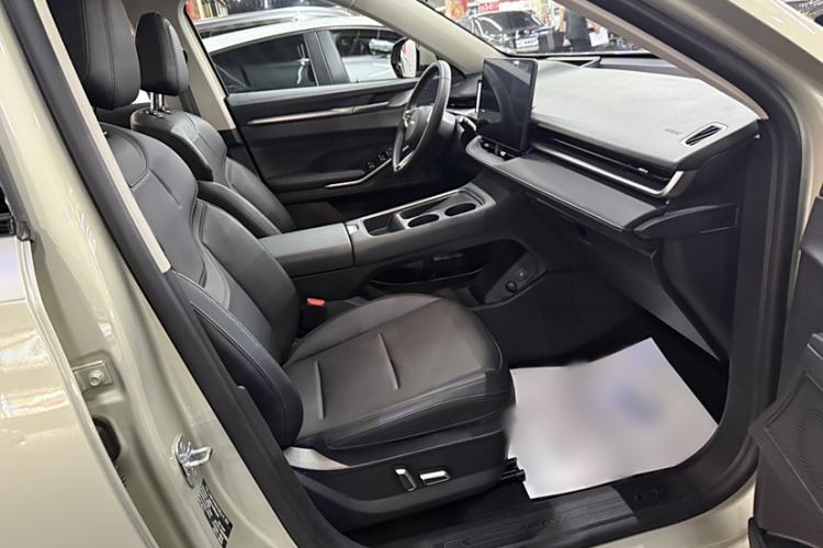 Used Haval H6 2024 2.0T All-Wheel Drive Max Interior 5