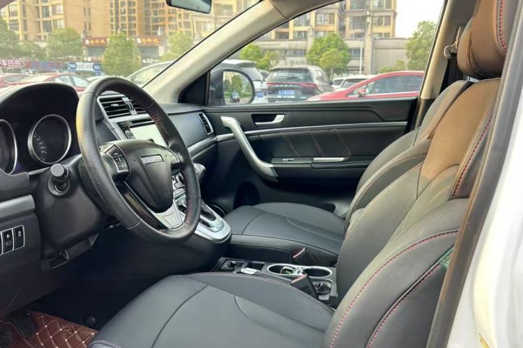 Used Haval H6 2017 Red-Label Sport Edition 1.5T Automatic Two-Wheel Drive Luxury Model Interior 2