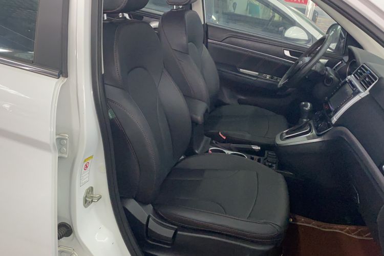 Used Haval H6 2017 Red-Label Sport Edition 1.5T Automatic Two-Wheel Drive Luxury Model Right Front Seat