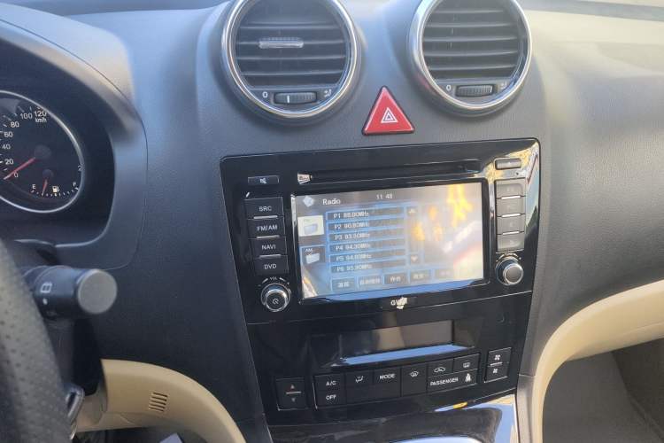 Used Haval H6 2011 2.0L Manual Two-Wheel Drive Elite Version Audio And AC Panel