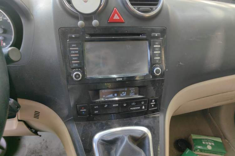 Used Haval H6 2011 2.0L Manual Two-Wheel Drive Elite Version Audio And AC Panel
